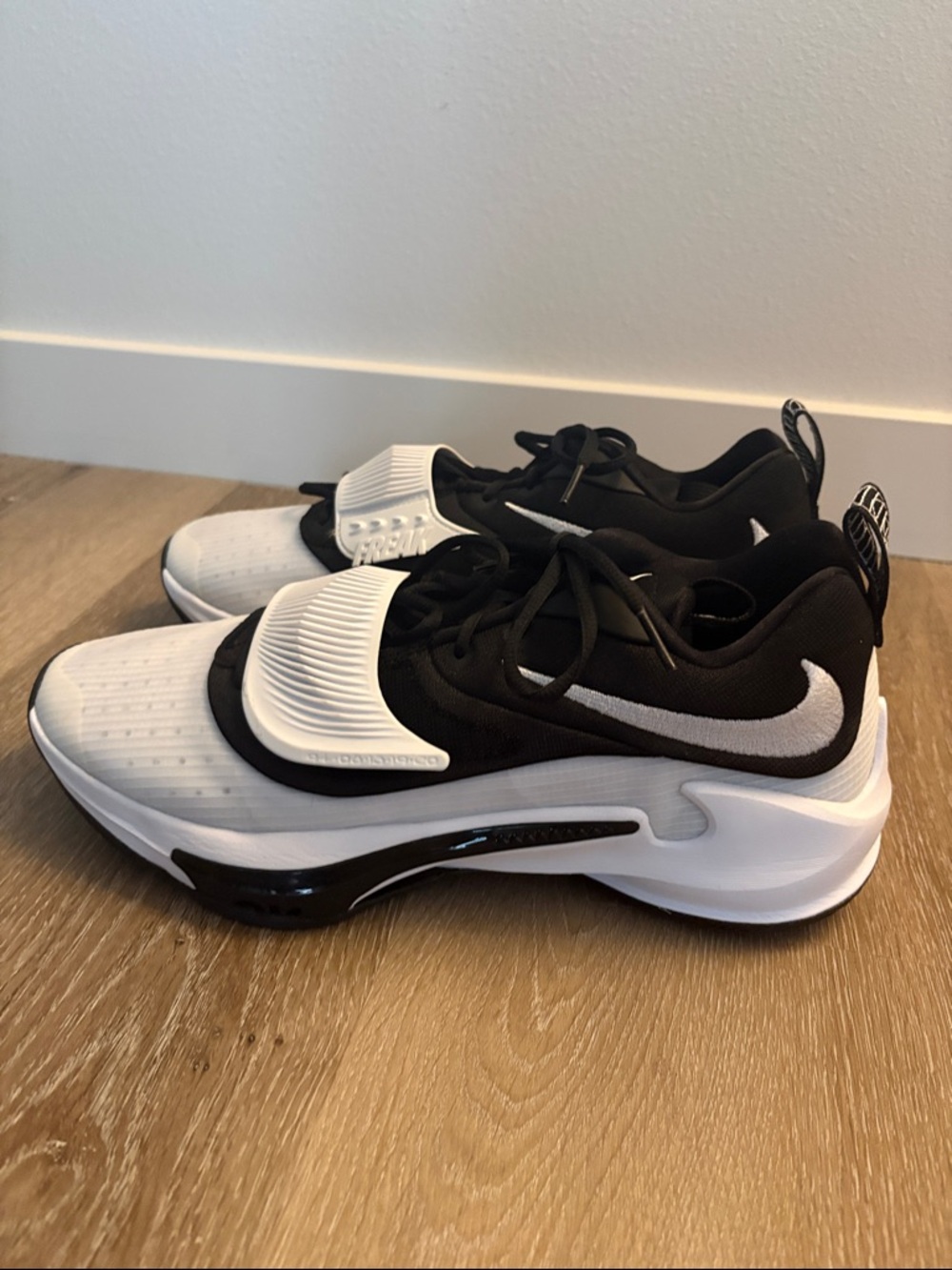 NEW [Nike] Zoom Freak 3 Black/White Athletic Basketball Shoes Sneakers Mens 12 - Picture 7 of 14